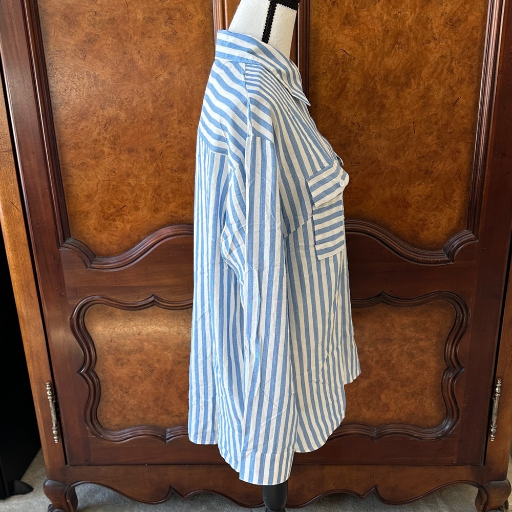 White and Blue Long Sleeve Button Down Shirt - Picture 10 of 17